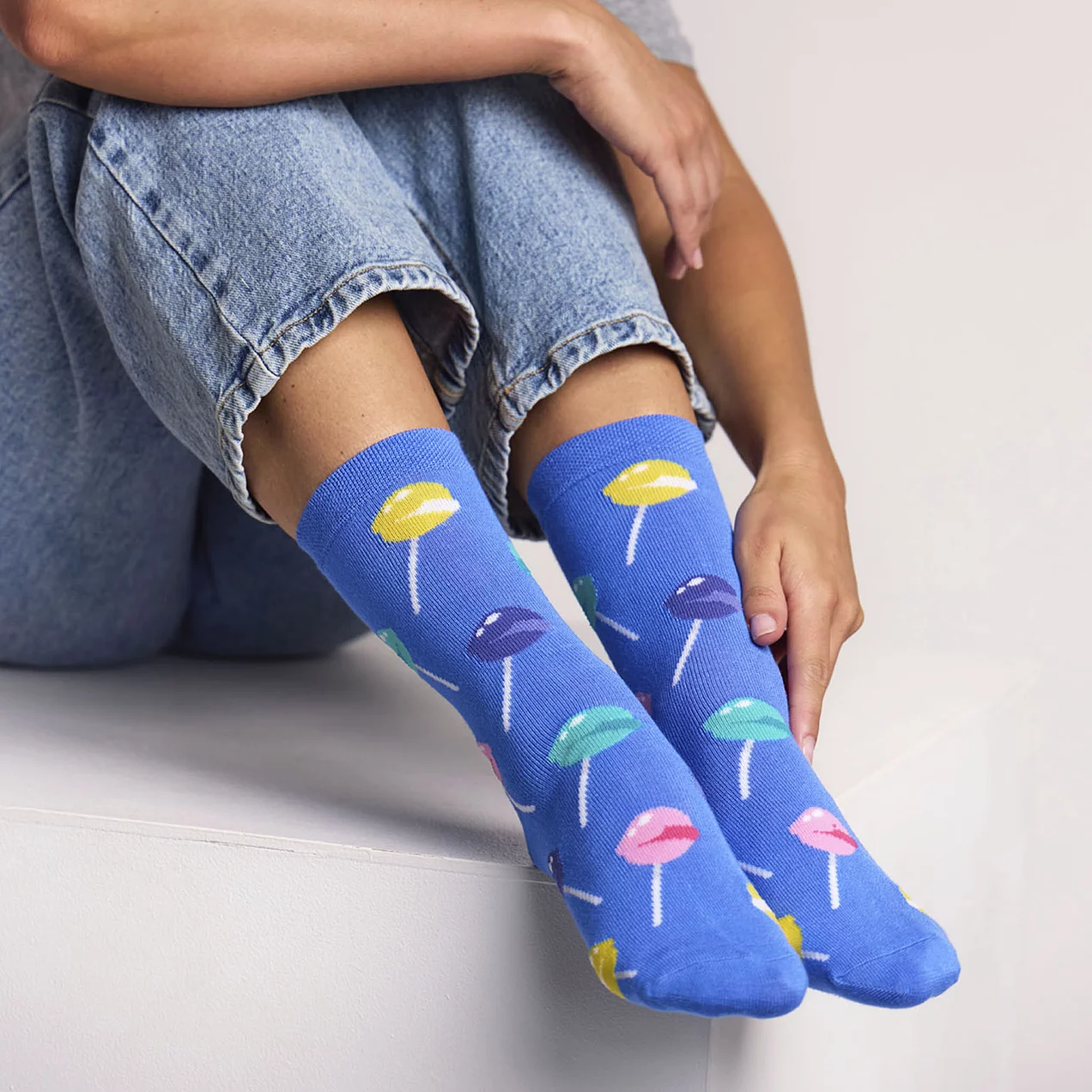 Women's blue lollipop design bamboo socks